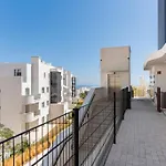 Luxury Apartment - Higueron West