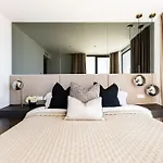 Luxury Apartment - Higueron West