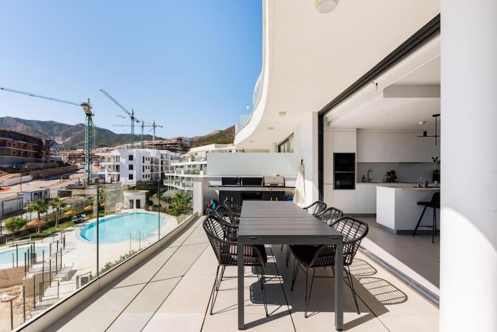 Luxury - Higueron West Apartamento