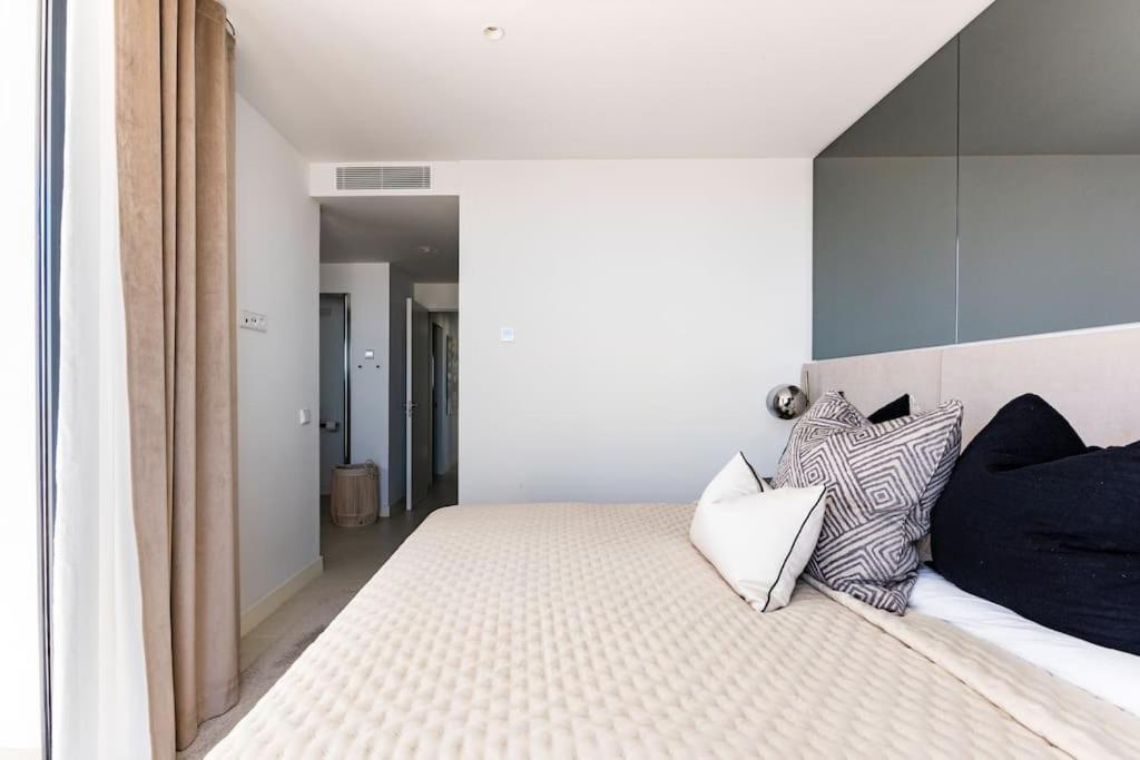 Luxury - Higueron West Apartment