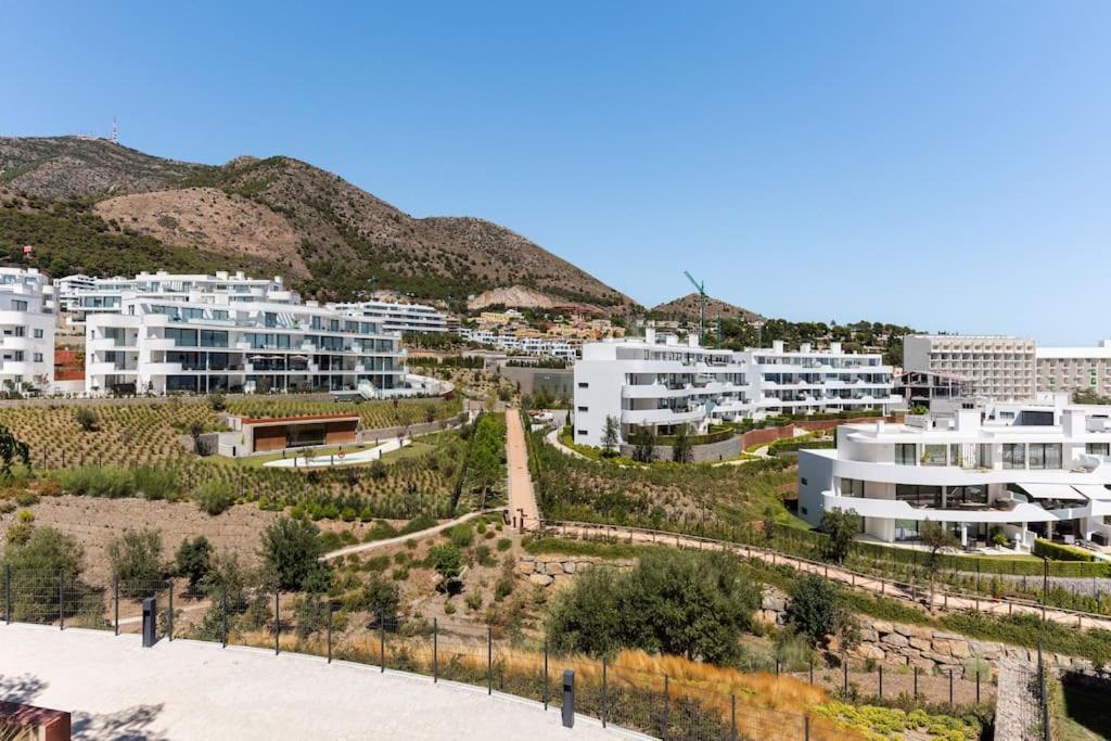 Luxury - Higueron West Apartment